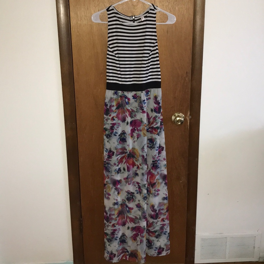 Floral chiffon maxi dress